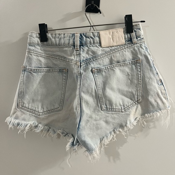High waisted denim shorts - Picture 2 of 3